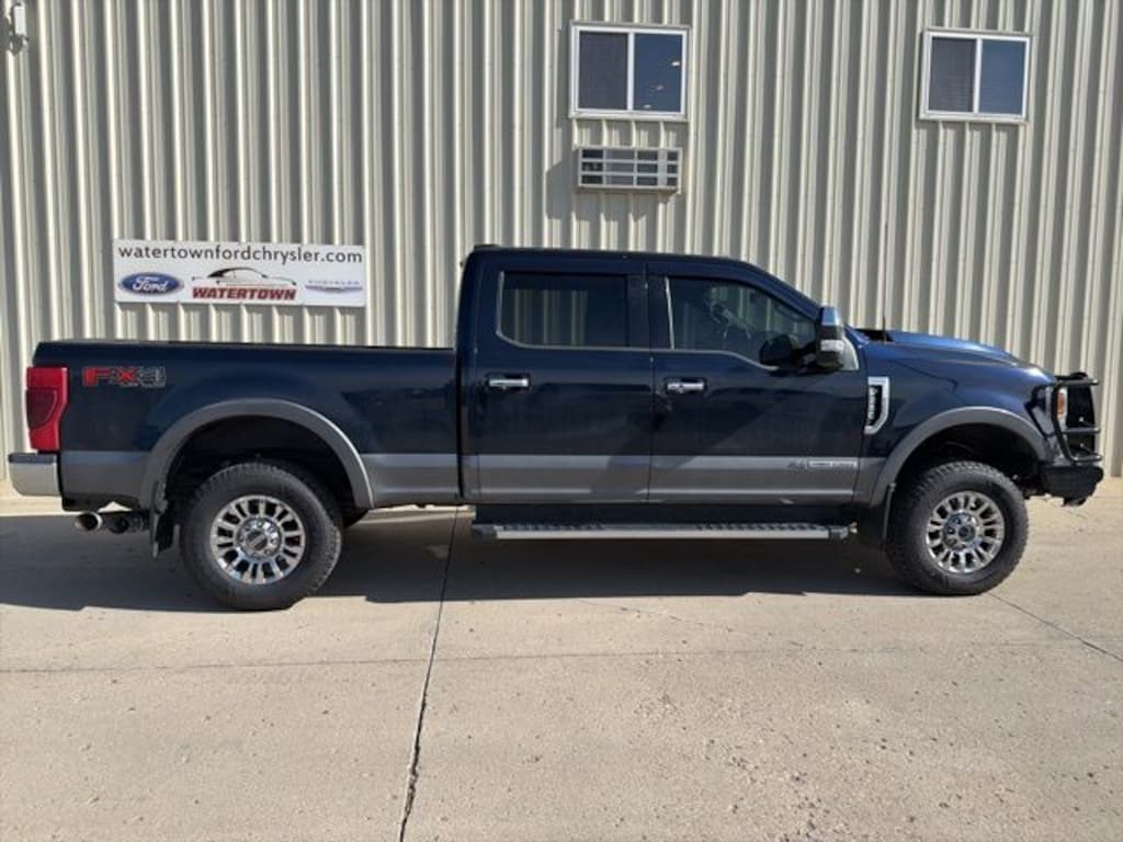 Used 2022 Ford F-250SD Lariat Truck