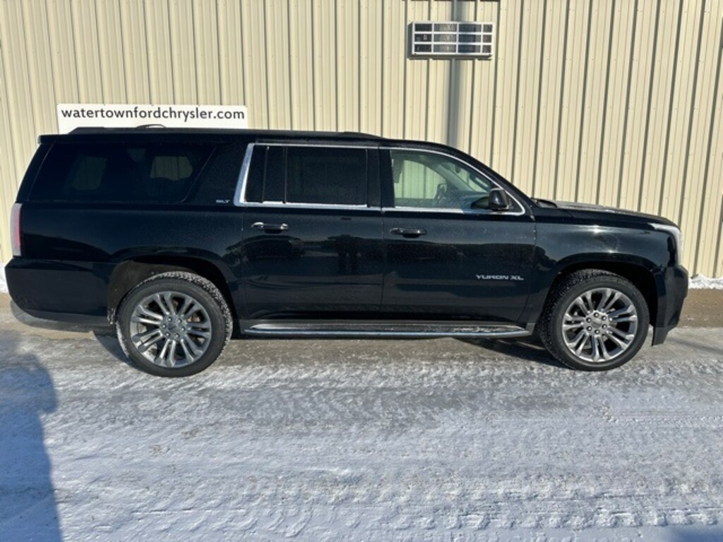 Used 2017 GMC Yukon XL SLT SUV