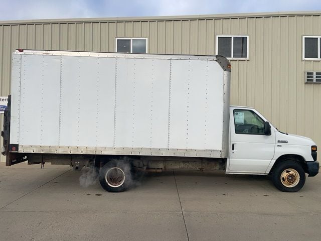2012 Ford E-Series's photo