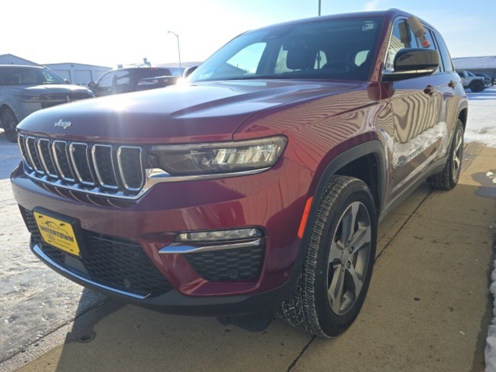 Used 2023 Jeep Grand Cherokee Limited SUV