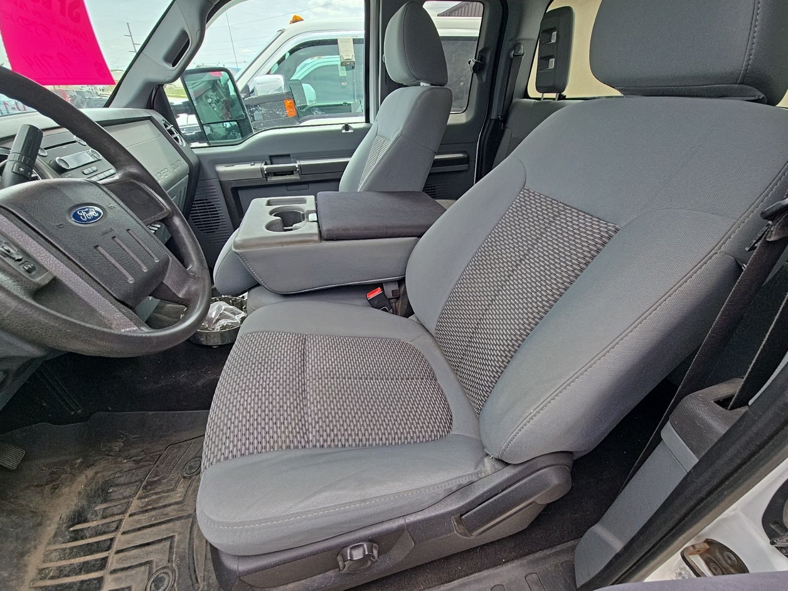 2011 Ford F-350 Super Duty XLT - Photo 12