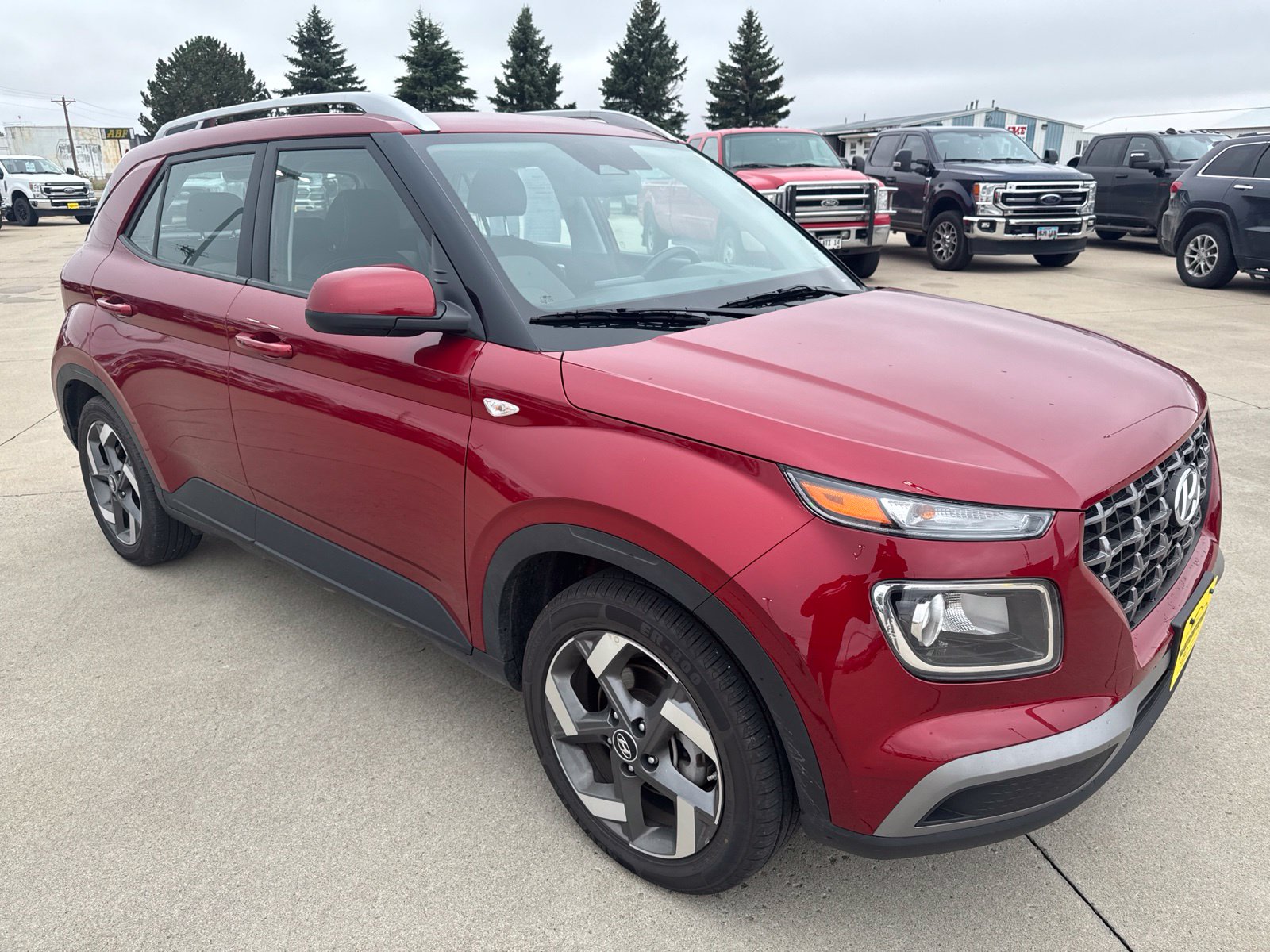 Used 2025 Hyundai Venue SEL SUV