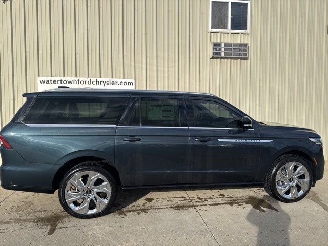 2025 Lincoln Navigator Reserve L's photo