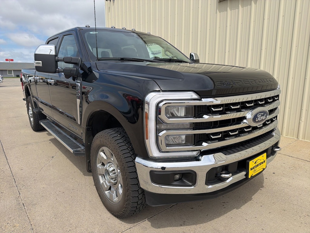 Used 2024 Ford F-250SD Lariat Truck