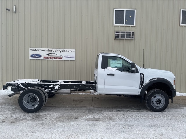 2026 Ford F-550 Super Duty Chassis Cab XL's photo