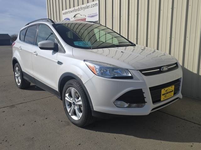 Used 2015 Ford Escape SE with VIN 1FMCU9G94FUB94751 for sale in Watertown, SD