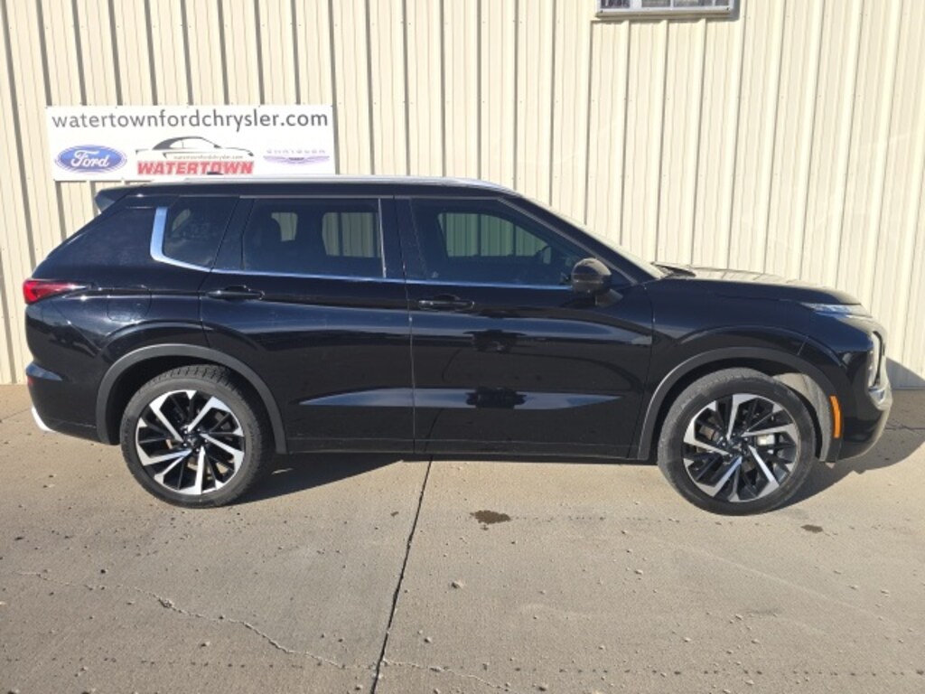 Used 2024 Mitsubishi Outlander SEL SUV