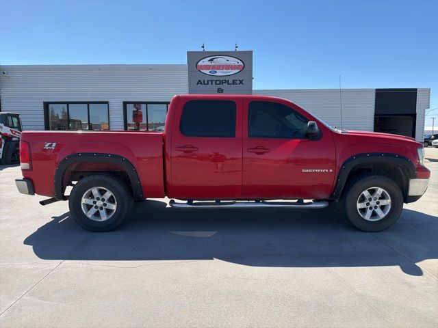 2007 GMC Sierra 4WD Crew Cab SLT SWB's photo