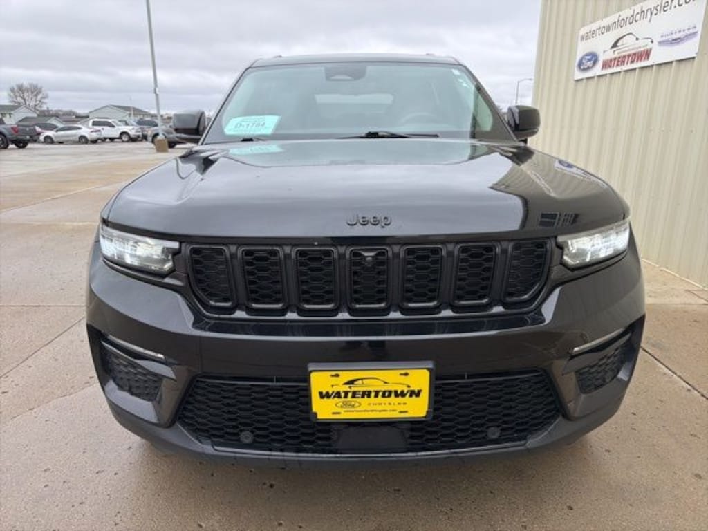 Used 2023 Jeep Grand Cherokee Limited SUV