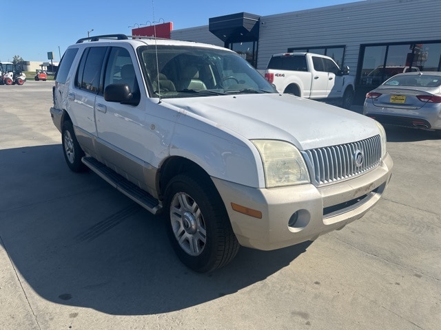 Used 2004 Mercury Mountaineer Convenience with VIN 4M2ZU86W54ZJ28980 for sale in Watertown, SD