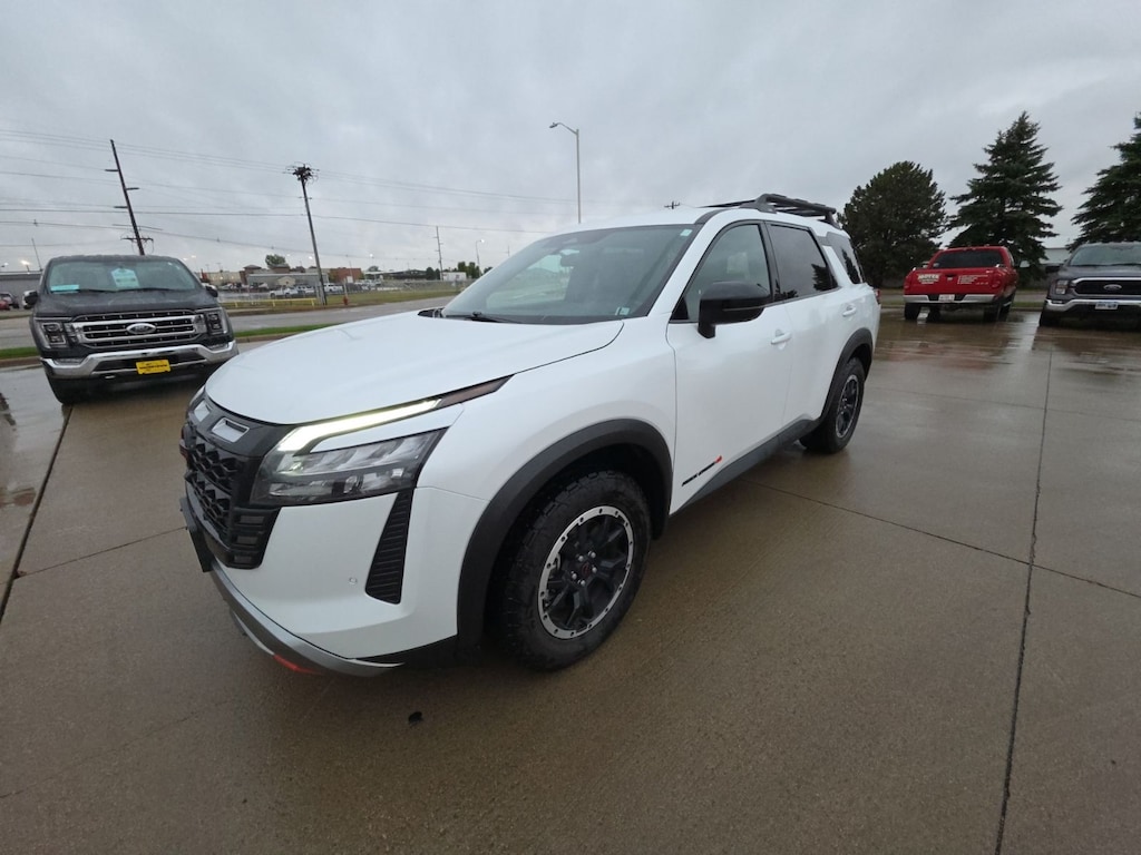 Used 2026 Nissan Pathfinder Rock Creek SUV