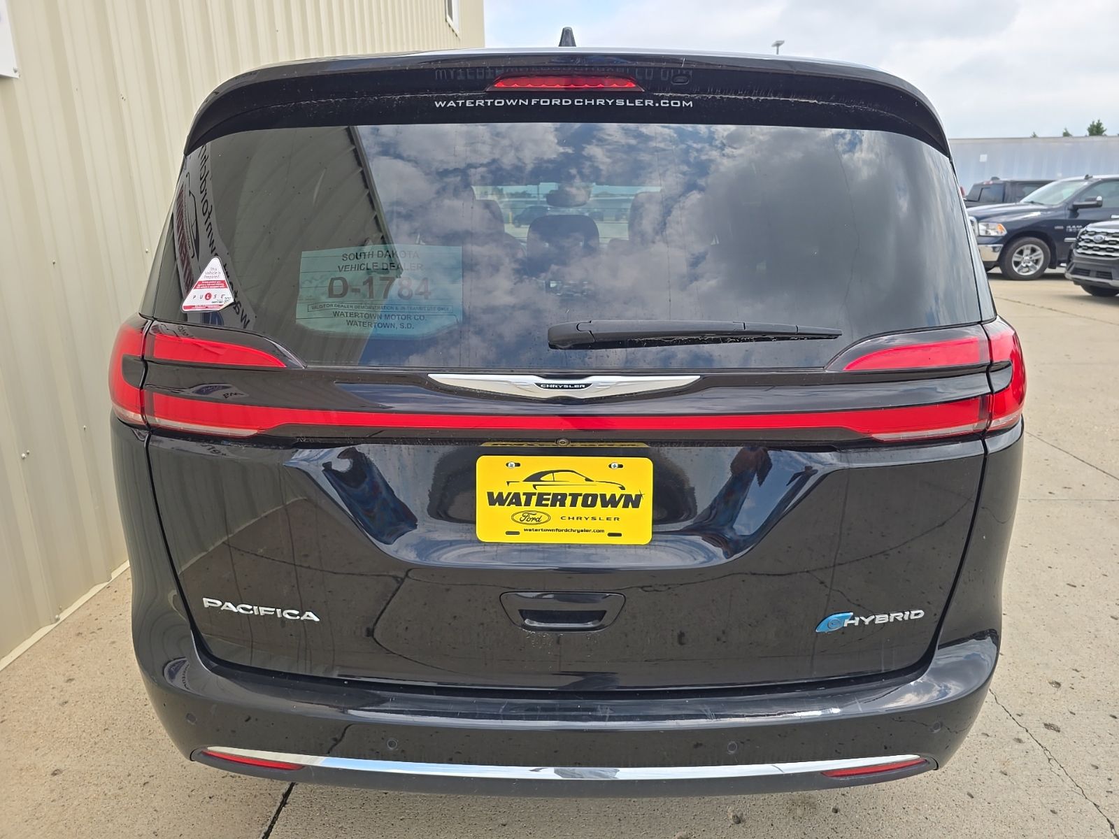 2024 Chrysler Pacifica PHEV Select - Photo 6