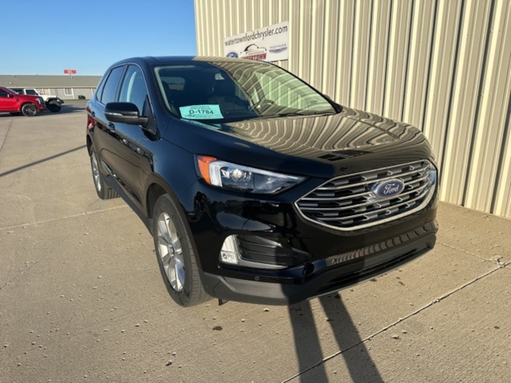 Used 2024 Ford Edge Titanium SUV