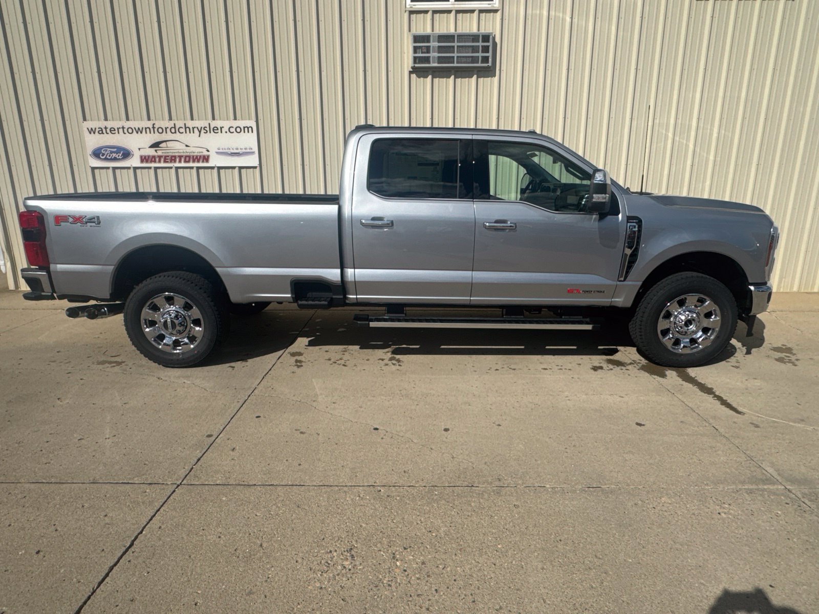 New 2027 Ford Super Duty F-350® Lariat® TRUCK