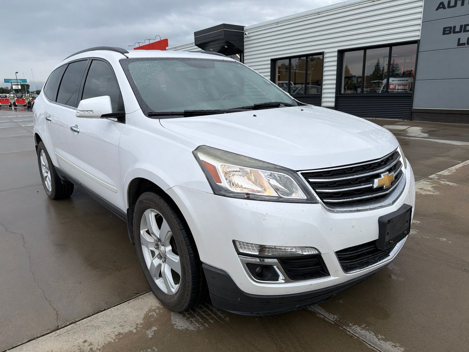 Used 2016 Chevrolet Traverse 1LT with VIN 1GNKVGKDXGJ233284 for sale in Watertown, SD