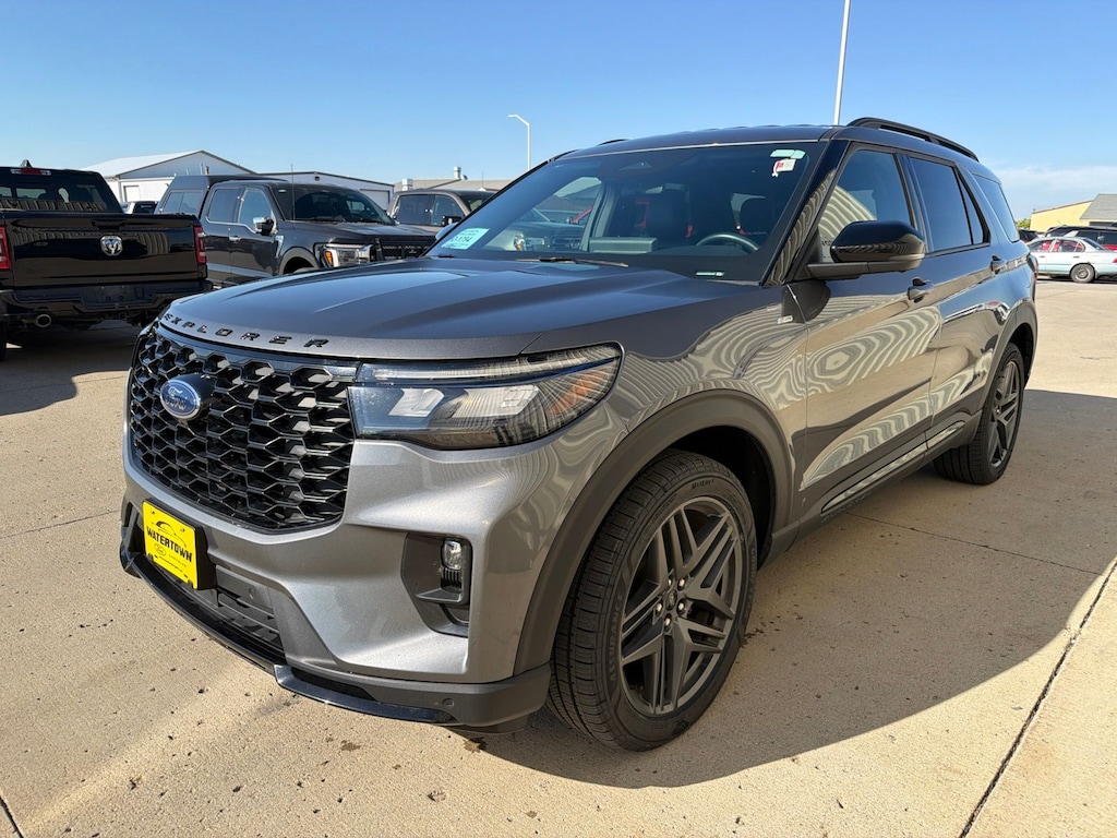 Used 2025 Ford Explorer ST-Line SUV