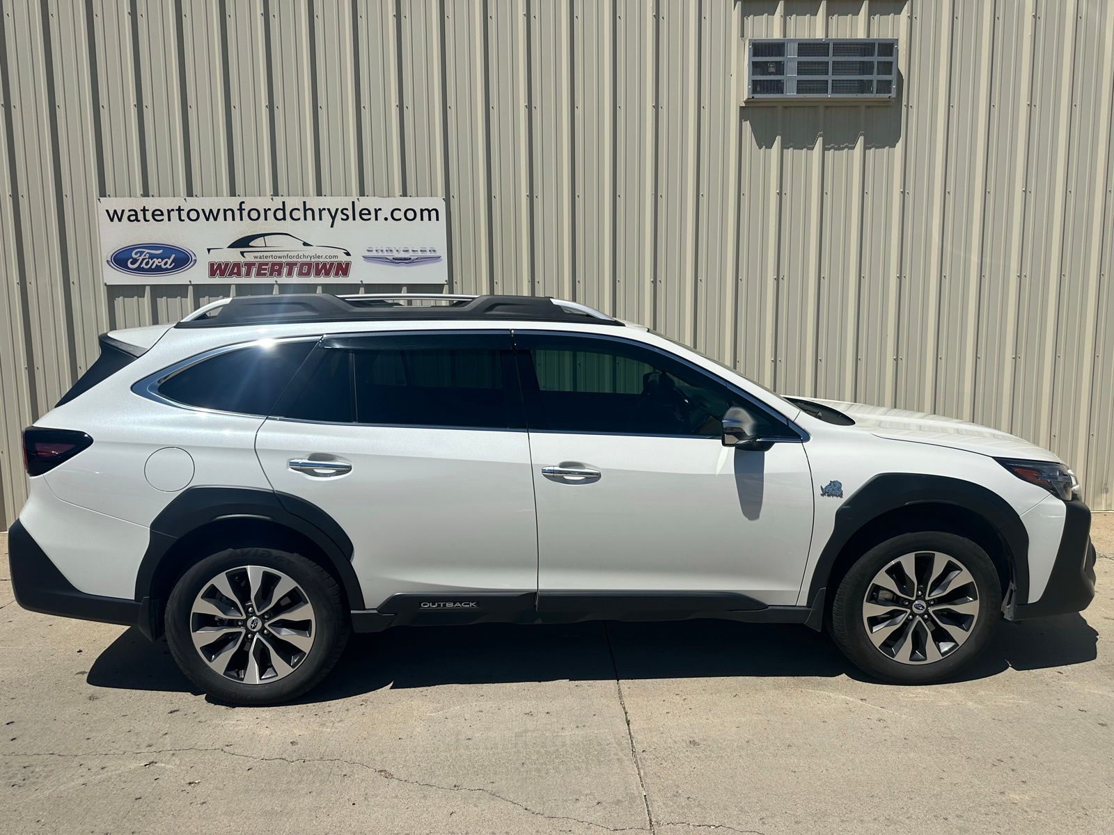 2025 Subaru Outback Touring XT's photo