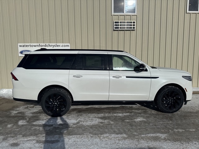 2025 Lincoln Navigator Reserve L's photo