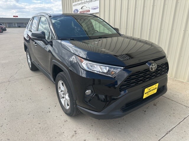 Used 2021 Toyota RAV4 XLE with VIN 2T3P1RFV4MW245212 for sale in Watertown, SD