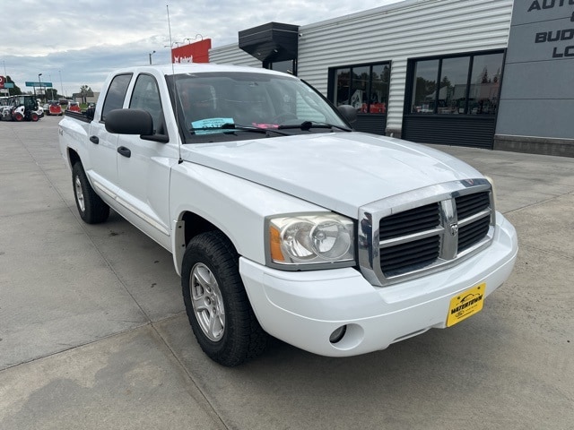 Used 2005 Dodge Dakota SLT with VIN 1D7HW48N65S315704 for sale in Watertown, SD