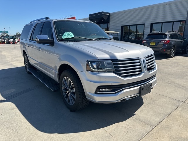 Used 2015 Lincoln Navigator Base with VIN 5LMJJ3JT2FEJ14470 for sale in Watertown, SD