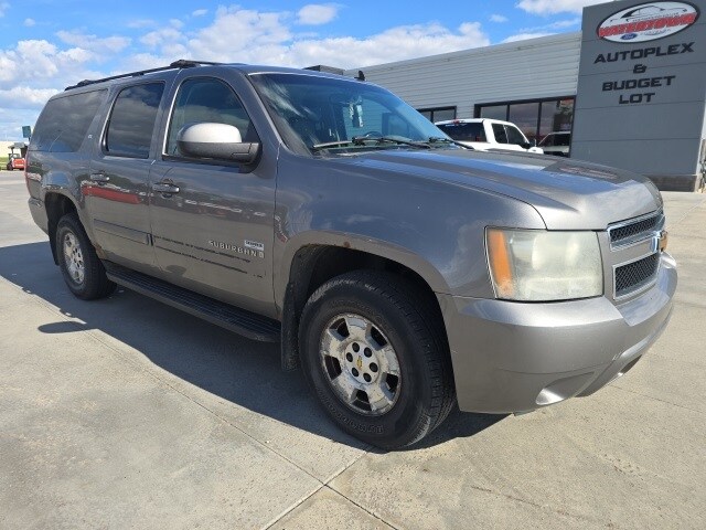 Used 2007 Chevrolet Suburban LT with VIN 3GNFK16387G136627 for sale in Watertown, SD