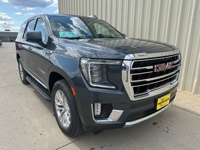 Used 2021 GMC Yukon SLT with VIN 1GKS2BKD6MR430894 for sale in Watertown, SD