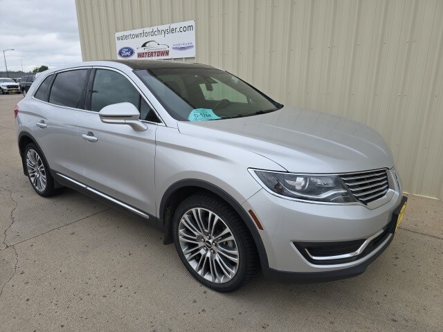 Used 2018 Lincoln MKX Reserve with VIN 2LMPJ8LR9JBL37013 for sale in Watertown, SD