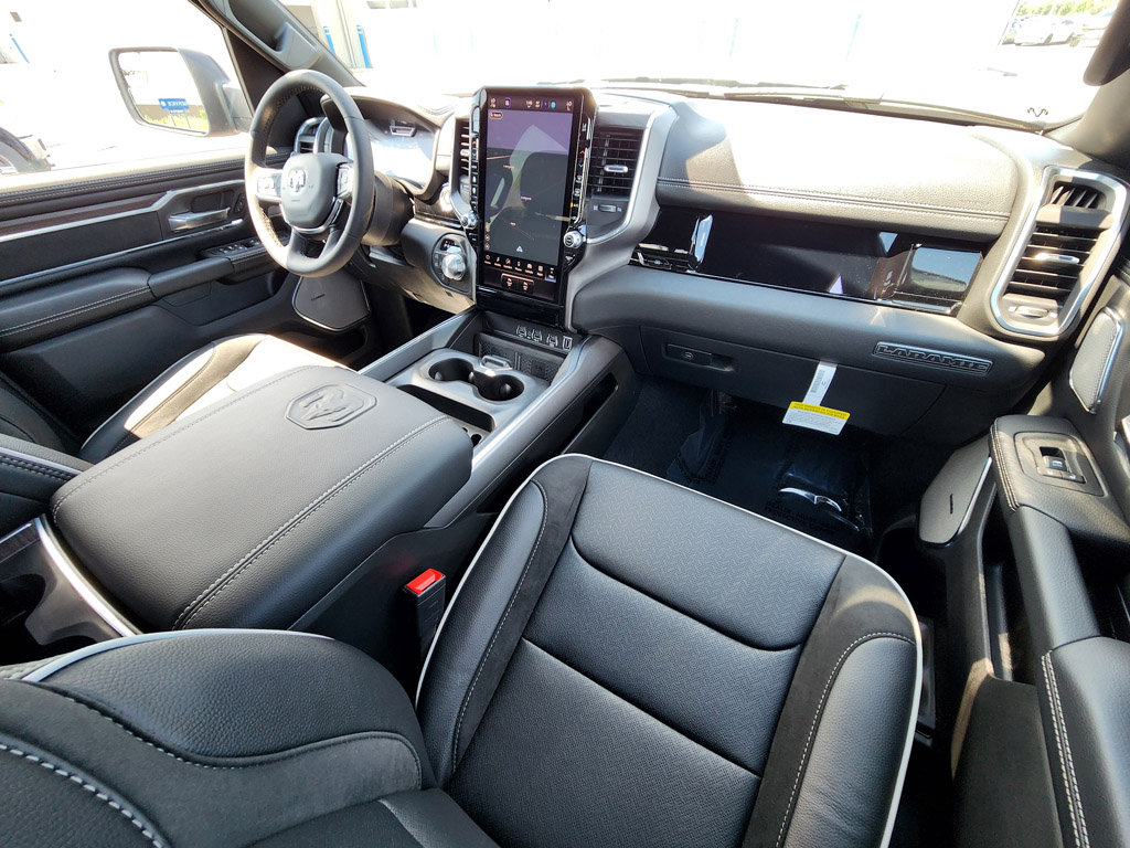 2026 RAM 1500 Laramie - Photo 21