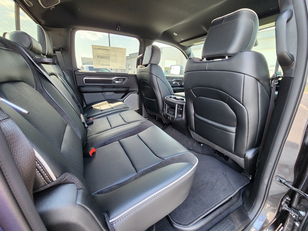 2026 RAM 1500 Laramie - Photo 18