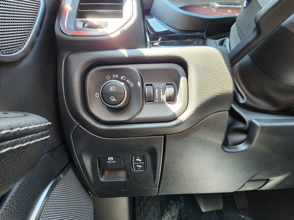 2026 RAM 1500 Laramie - Photo 33