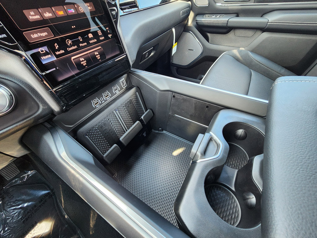 2026 RAM 1500 Laramie - Photo 32