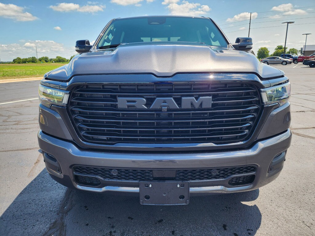 New 2026 Ram 1500 LARAMIE CREW CAB 4X4 5'7 BOX Pickup