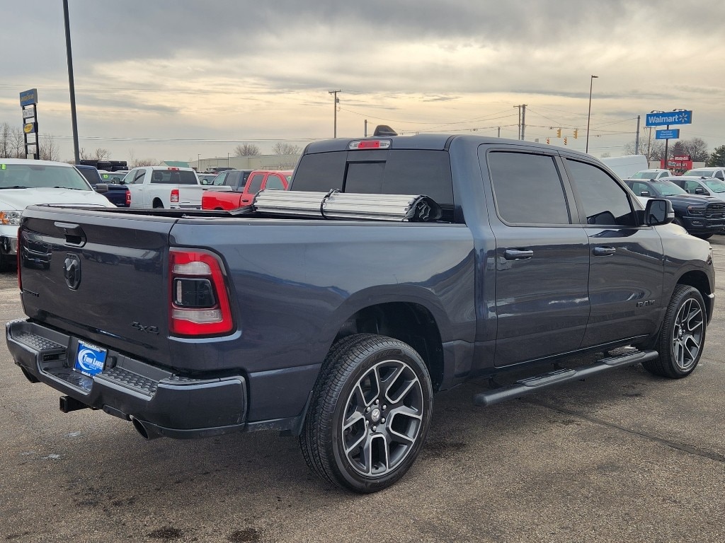 View vehicle photo 6