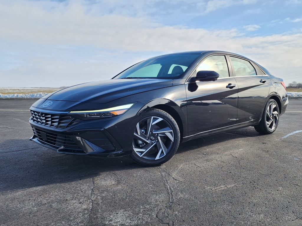 2024 Hyundai Elantra Limited FWD