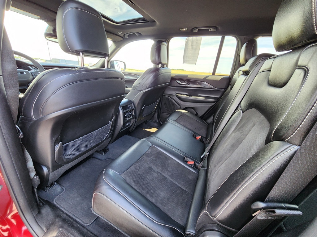 2023 Jeep Grand Cherokee Altitude - Photo 14
