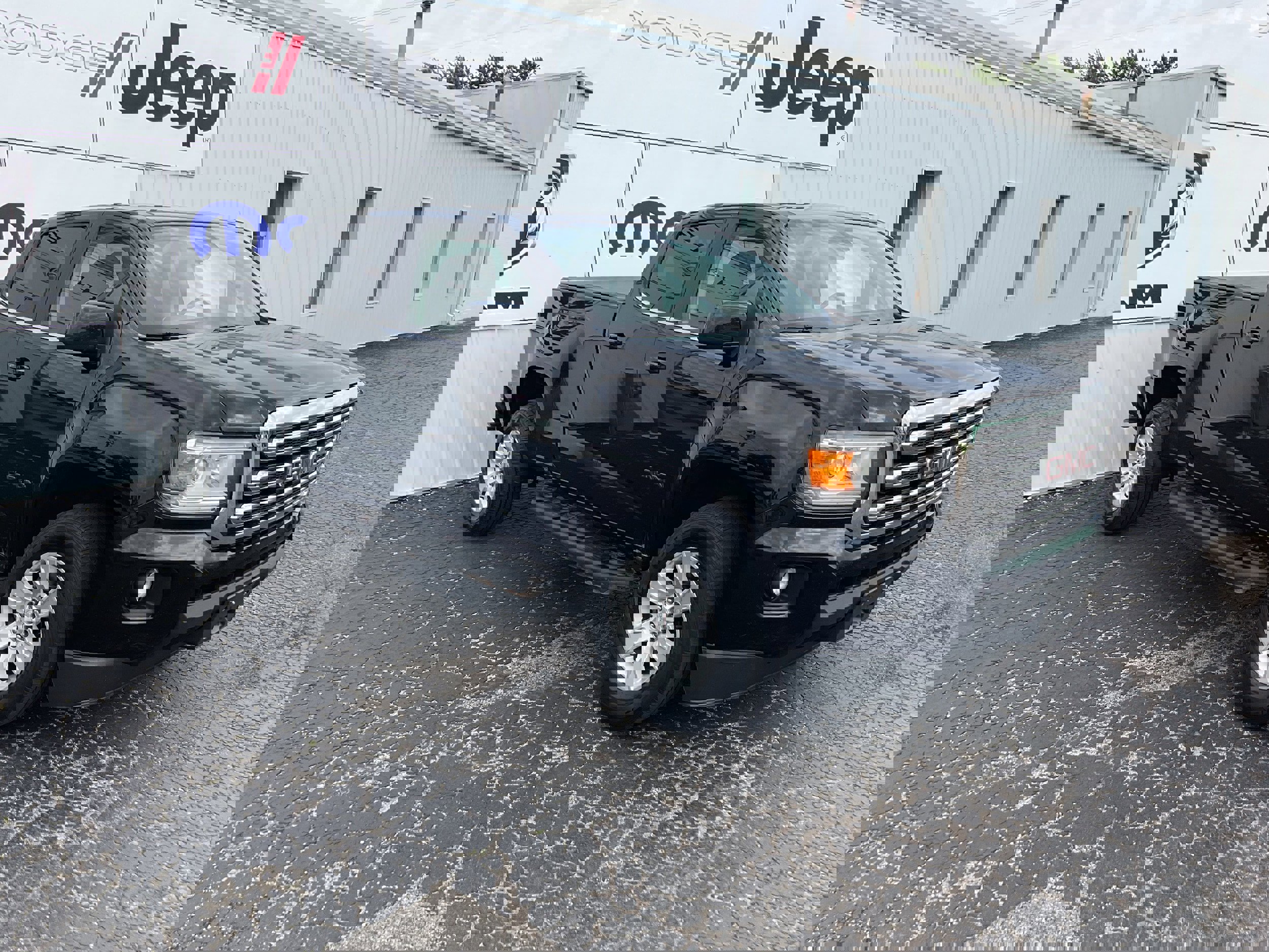 Used 2015 GMC Canyon SLE with VIN 1GTG5BE37F1122551 for sale in Watseka, IL