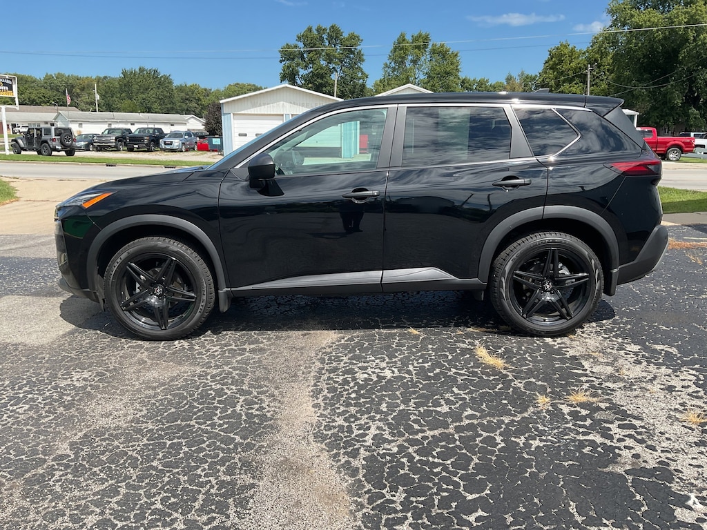 Used 2023 Nissan Rogue S FWD S