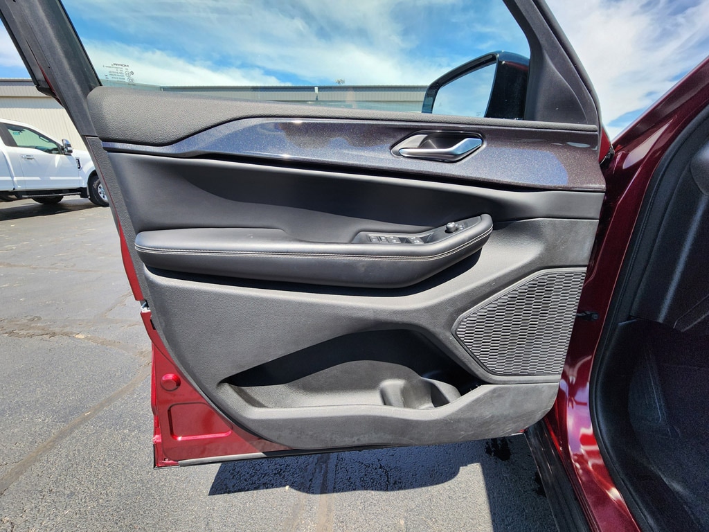 2023 Jeep Grand Cherokee Altitude - Photo 13