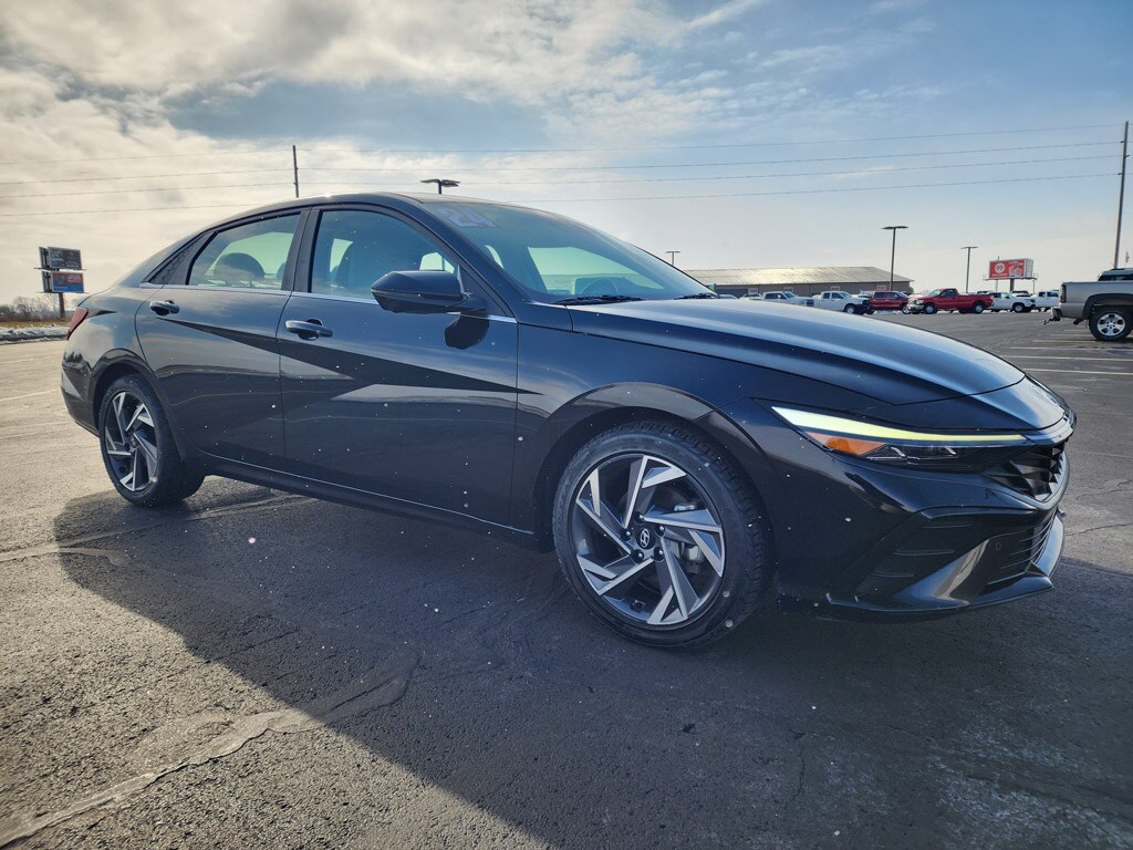 Used 2024 Hyundai Elantra Limited Sedan