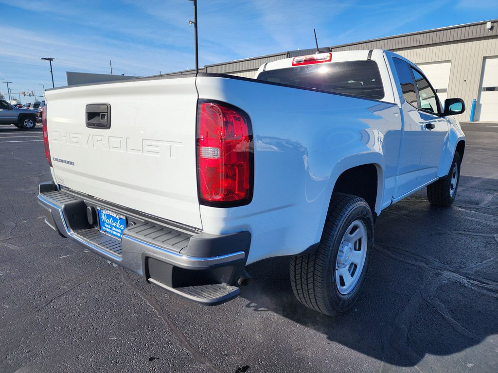 View vehicle photo 5