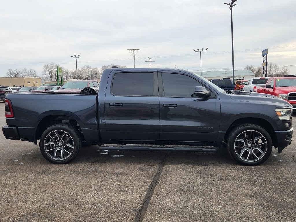 View vehicle photo 5