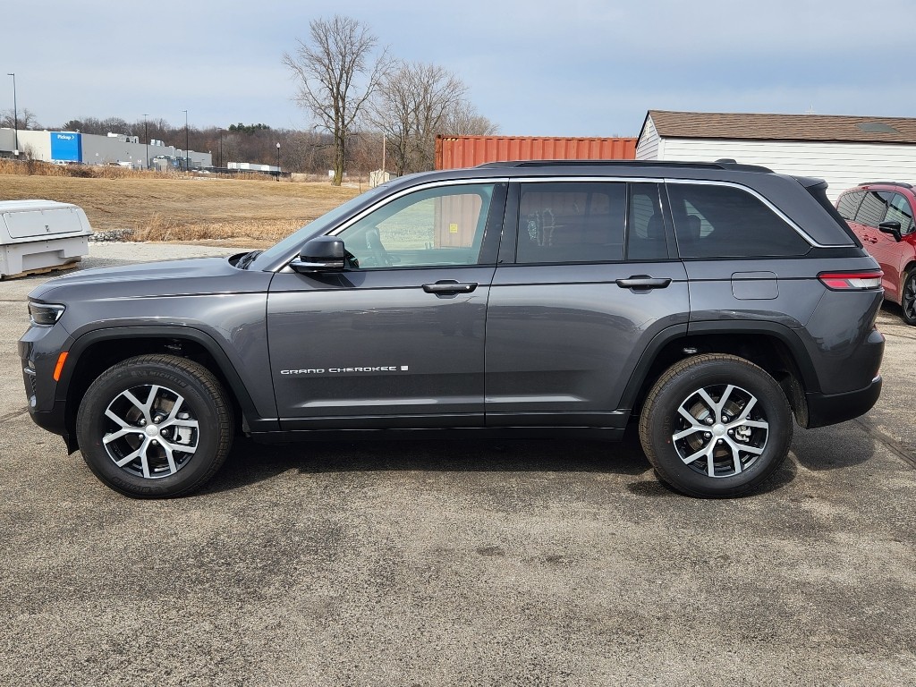 View vehicle photo 2