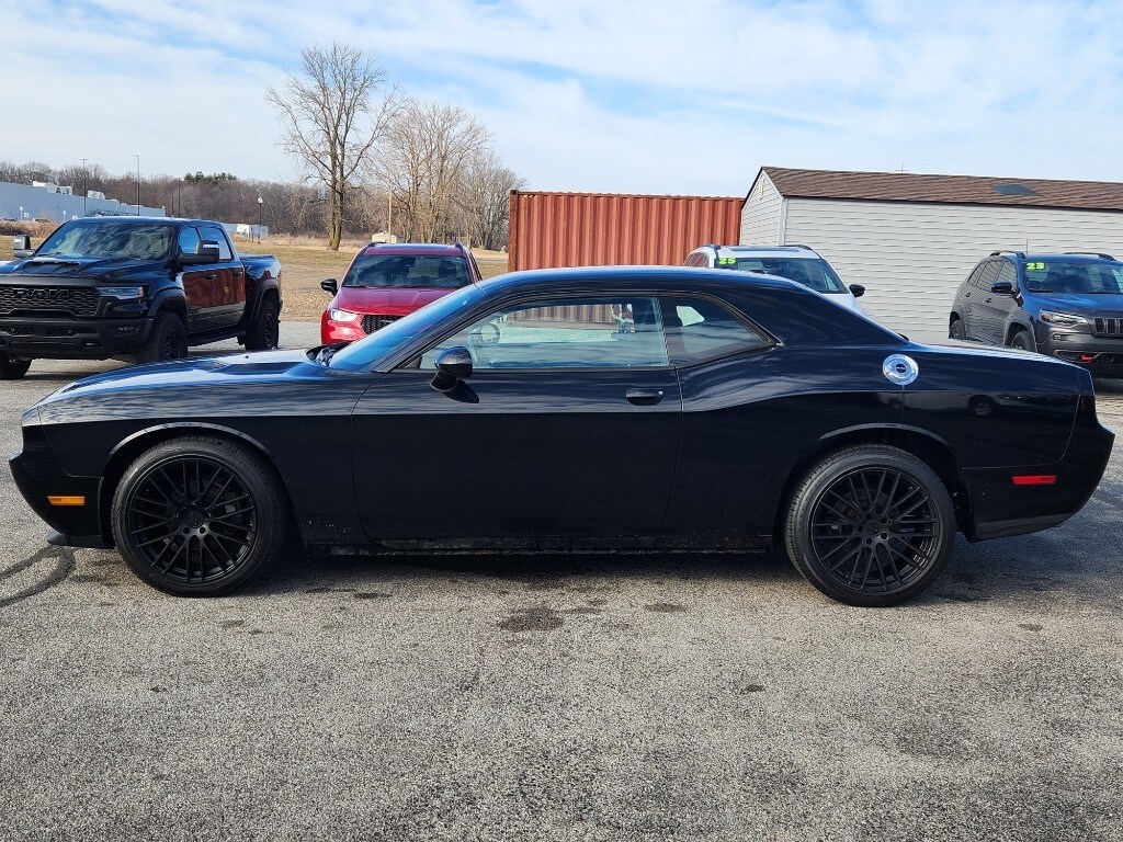 Used 2014 Dodge Challenger SXT Coupe