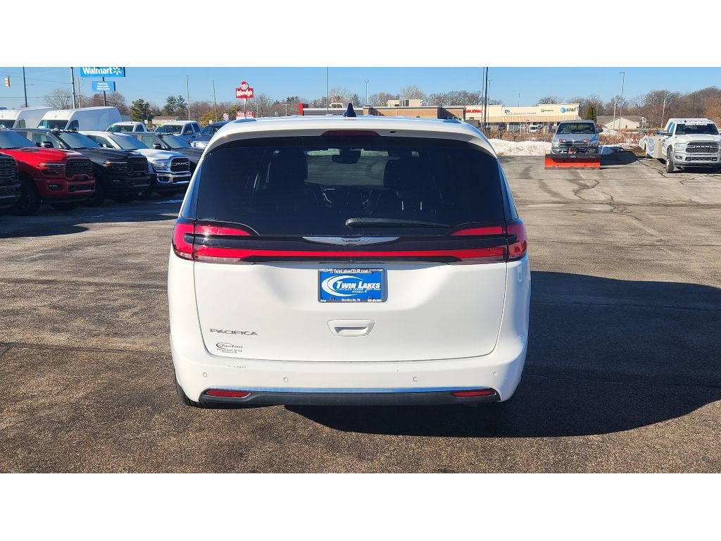 View vehicle photo 7
