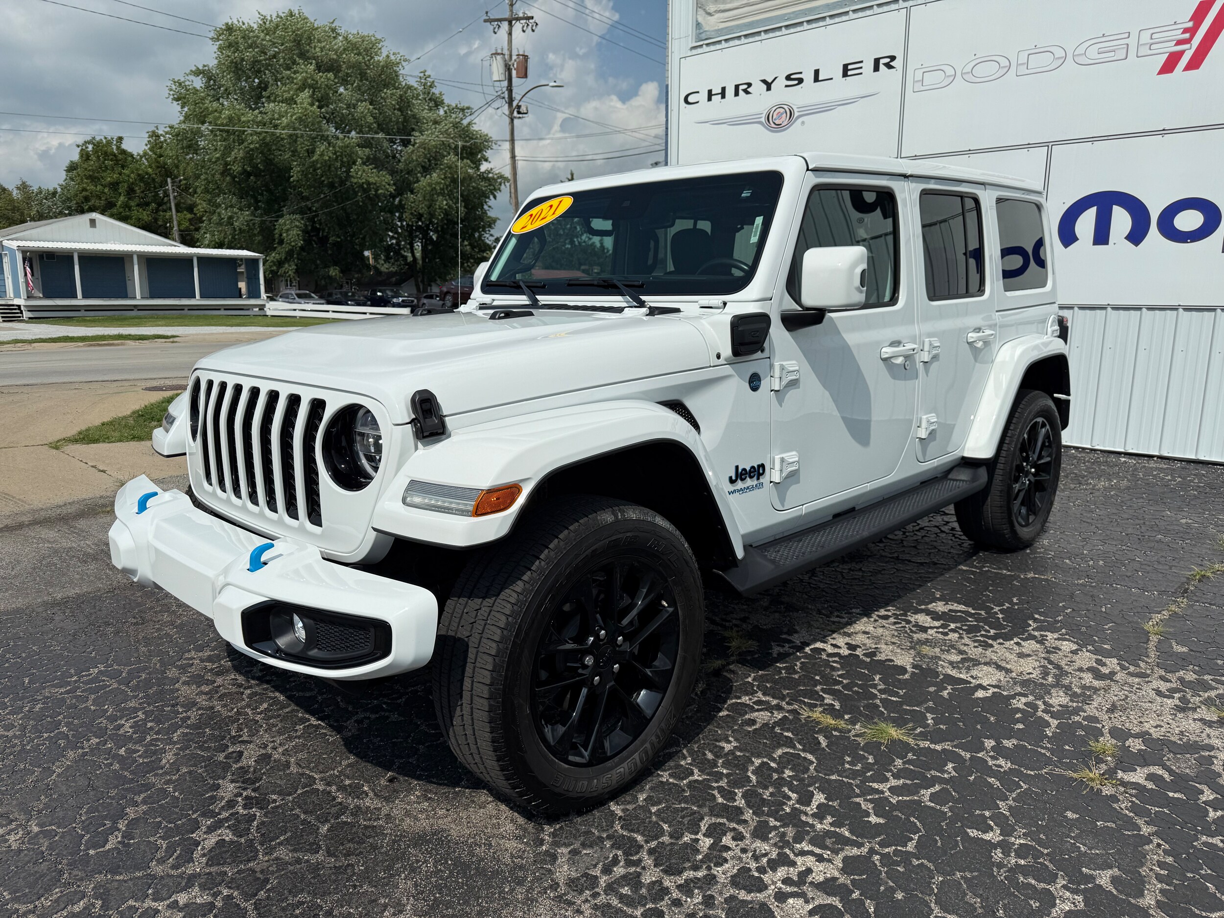 2021 Jeep Wrangler 4xe Unlimited Sahara High Altitude photo 2
