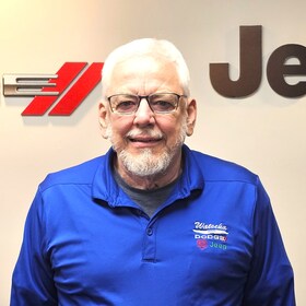 Staff member Mike Shoemaker from ID_57dde4502379