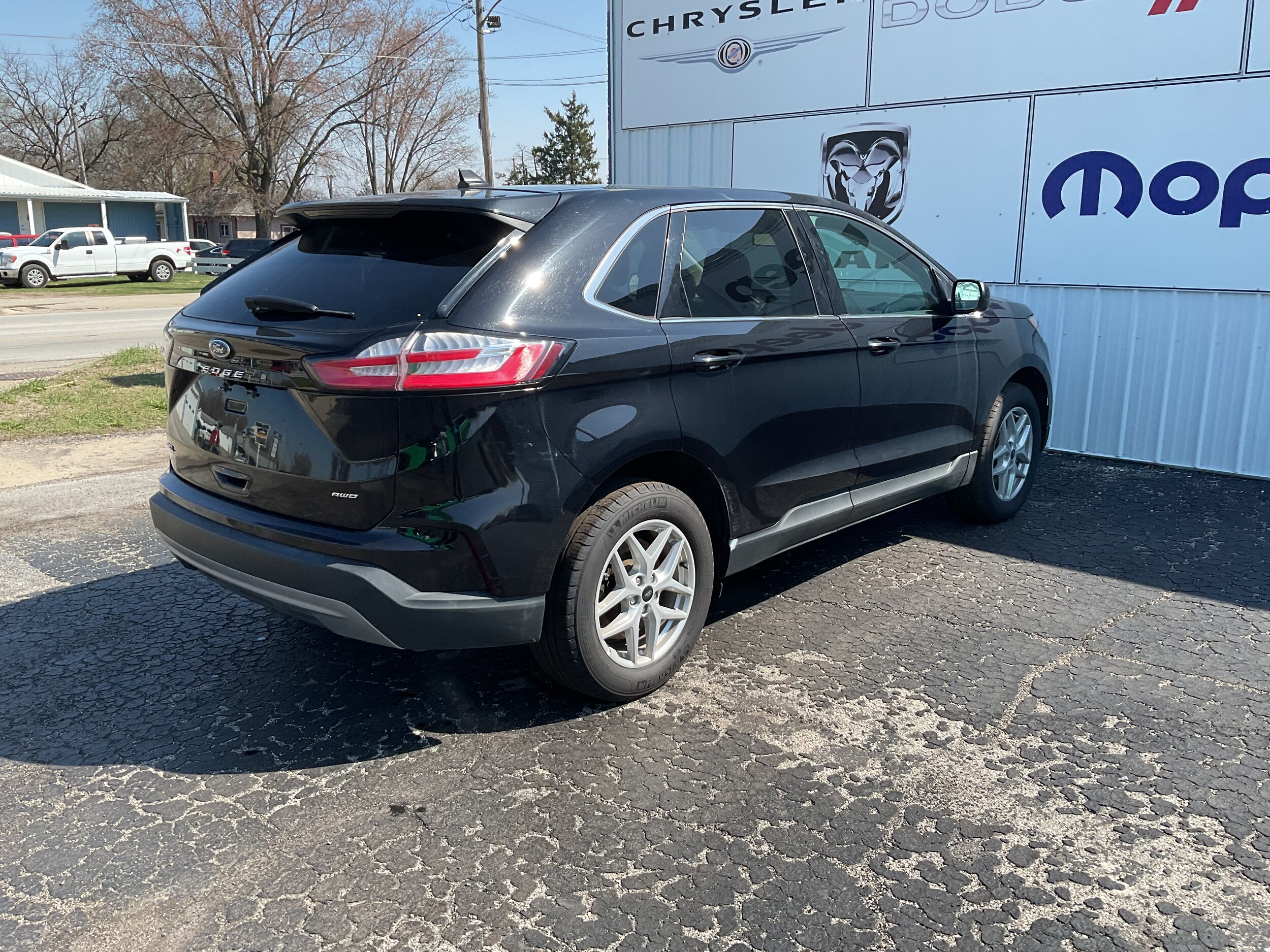 2024 Ford Edge SEL photo 4