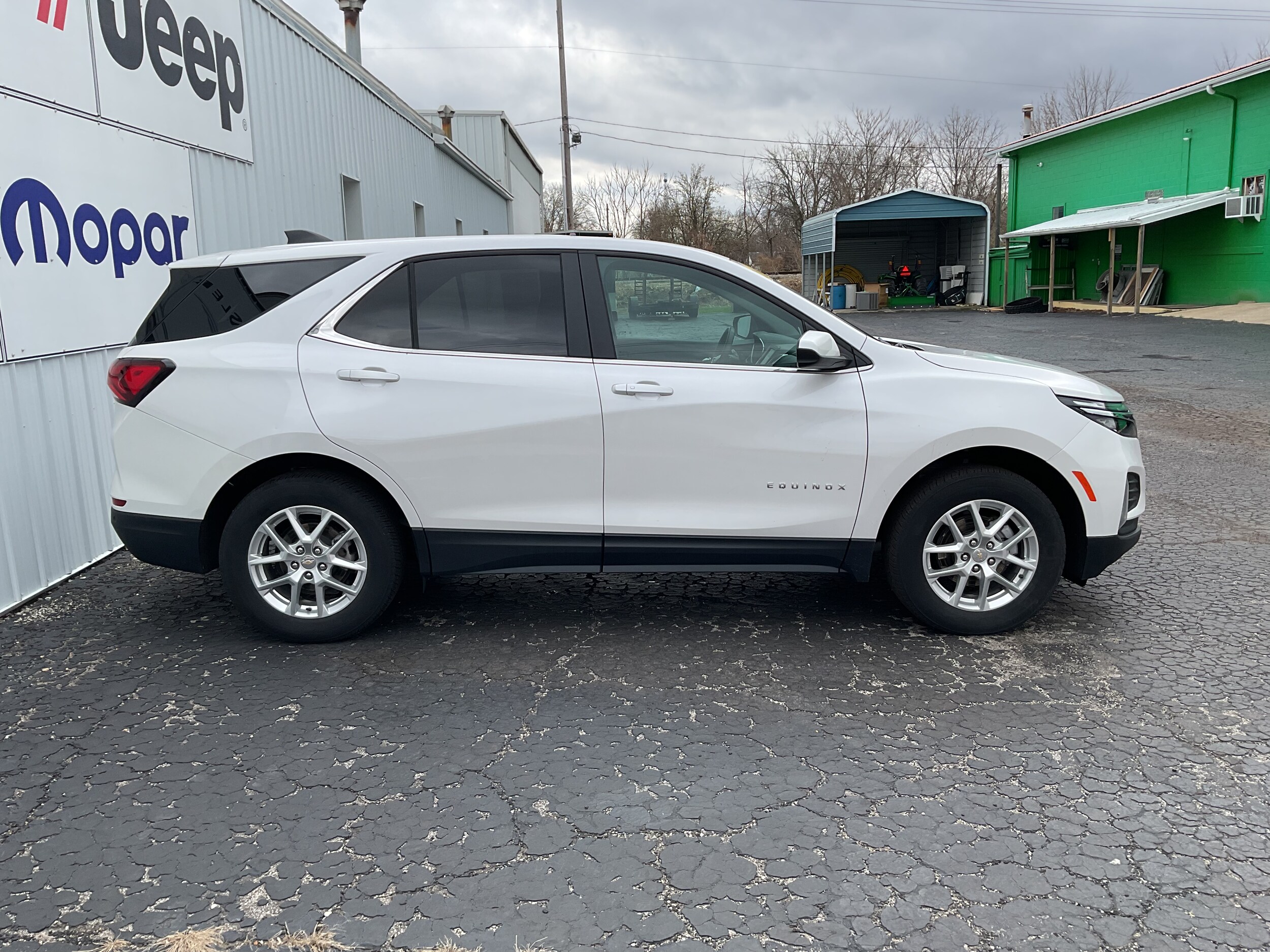 2024 Chevrolet Equinox photo 4