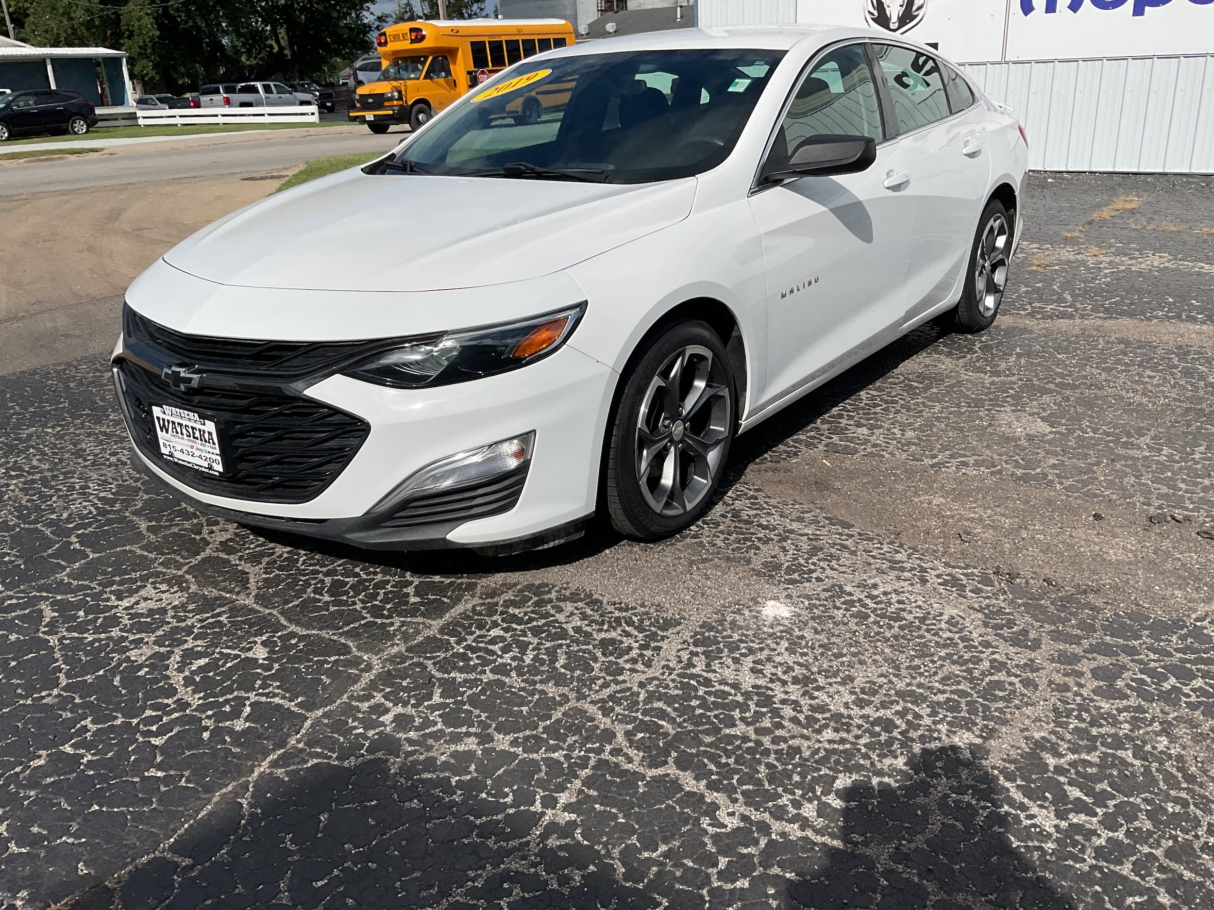 1G1ZG5ST2KF179013